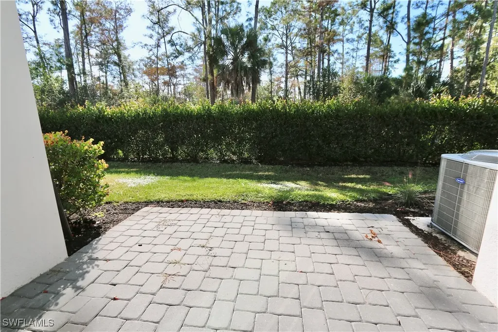7352 Rockefeller Drive Naples FL 34119