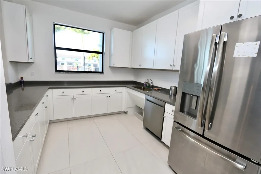 7352 Rockefeller Drive Naples FL 34119