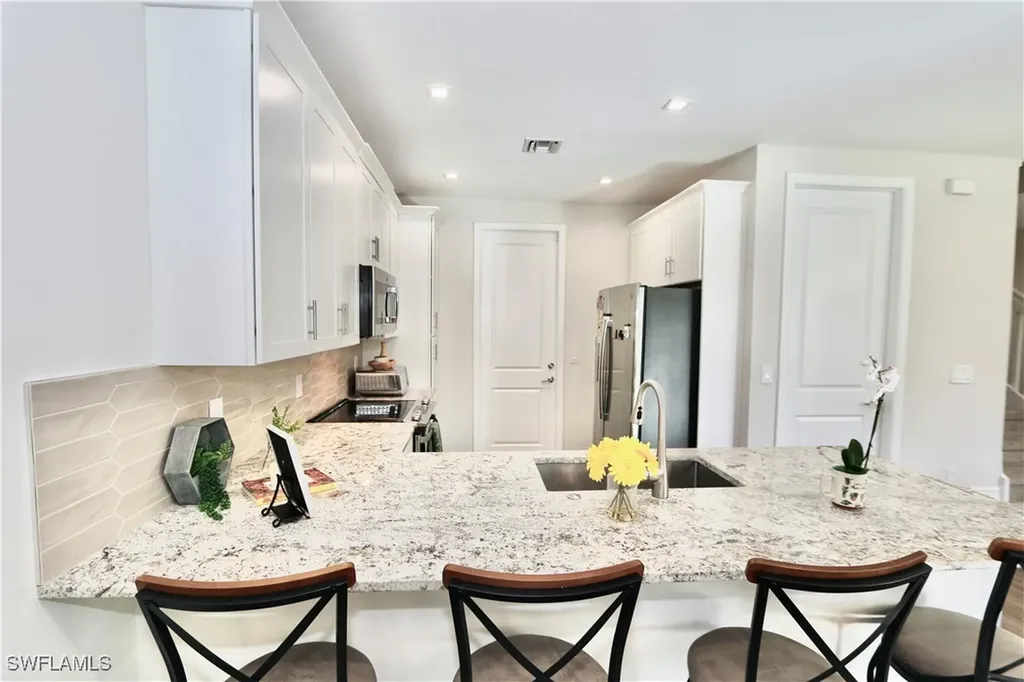 7352 Rockefeller Drive Naples FL 34119