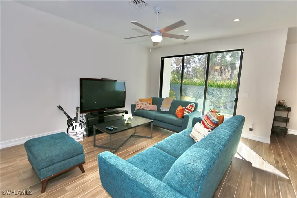 7352 Rockefeller Drive Naples FL 34119