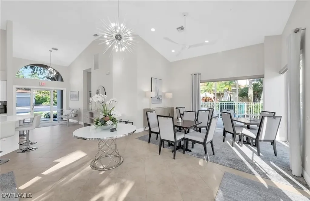 6085 Reserve Circle Naples FL 34119