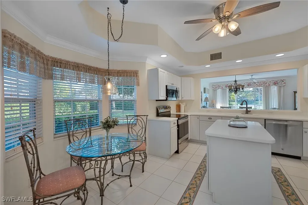 6085 Reserve Circle Naples FL 34119