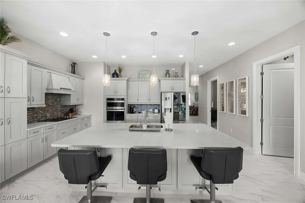 7781 Hawthorne Drive Naples FL 34113