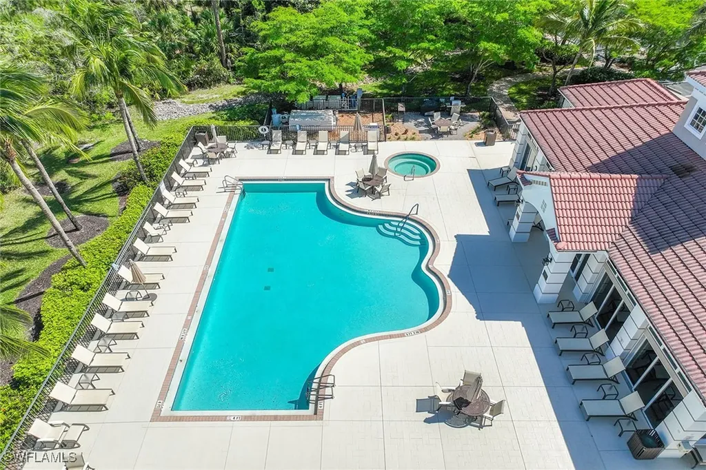 7781 Hawthorne Drive Naples FL 34113