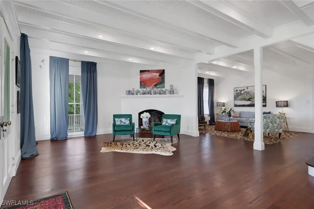 2582 1st Street Fort Myers FL 33901