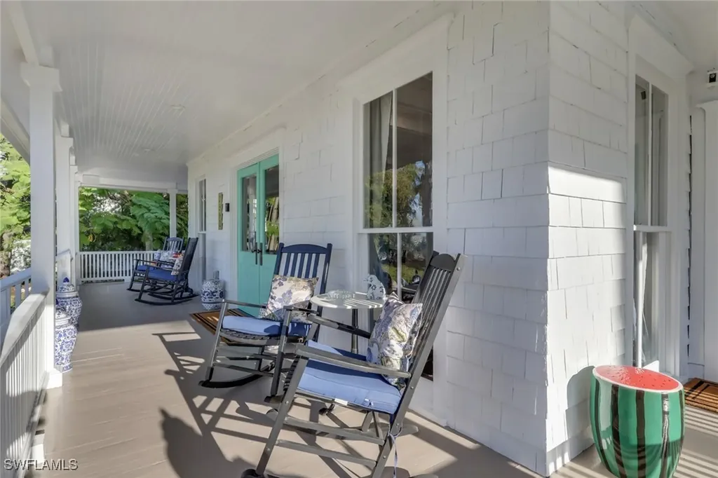 2582 1st Street Fort Myers FL 33901