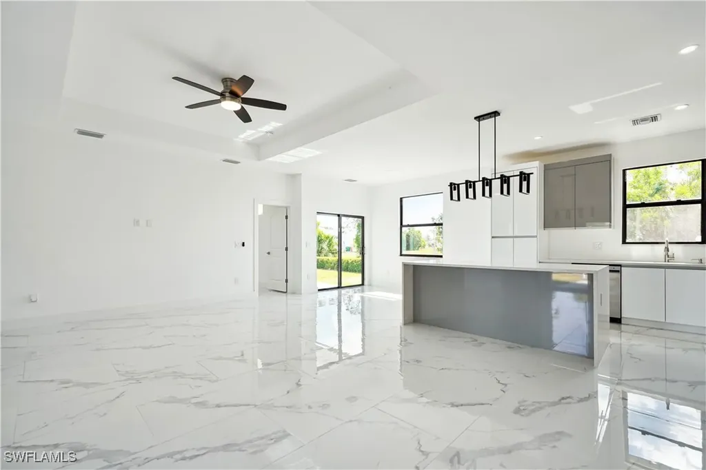 4309 NW 38th Avenue Cape Coral FL 33993