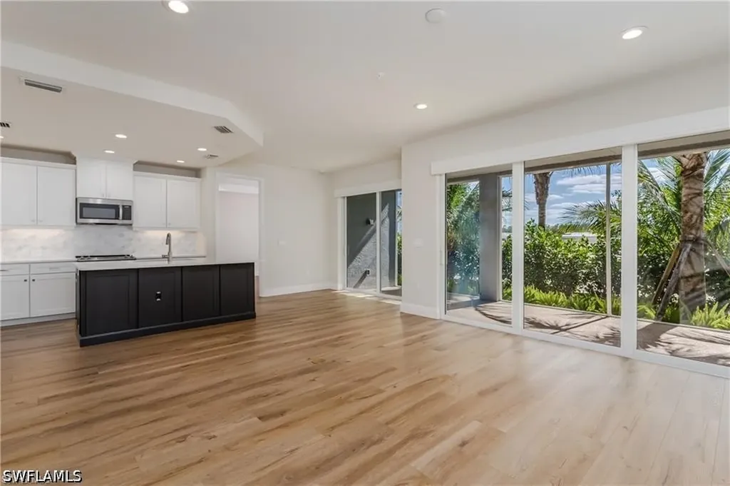 2640 Seychelles Circle Naples FL 34112