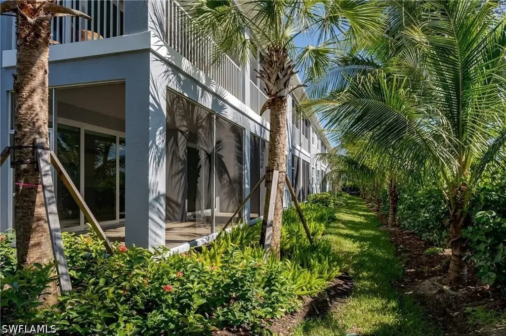 2640 Seychelles Circle Naples FL 34112
