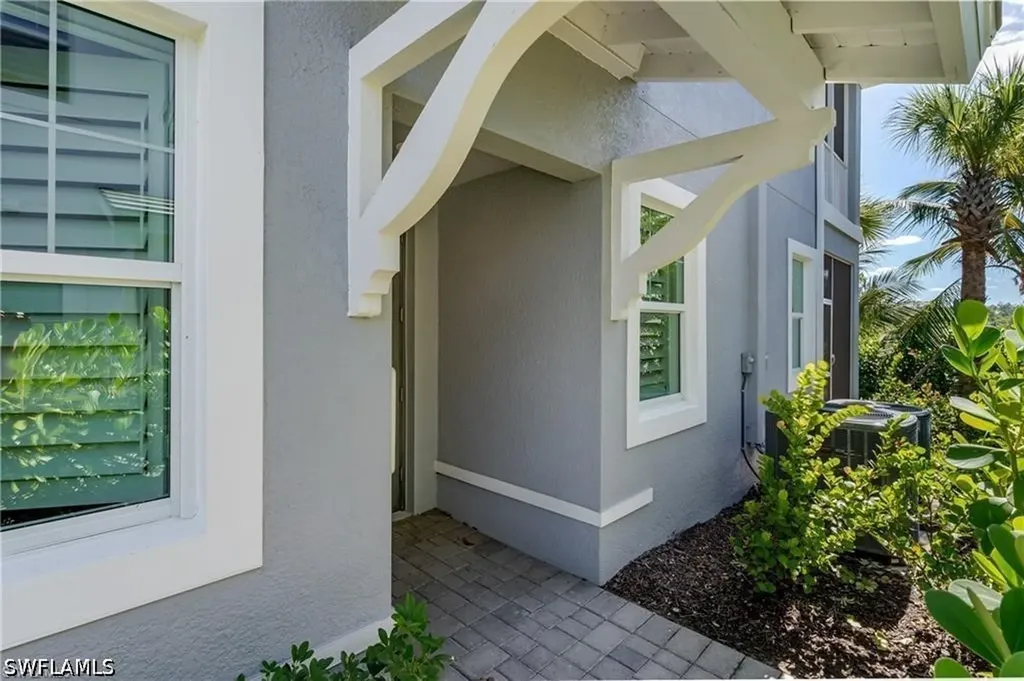 2640 Seychelles Circle Naples FL 34112