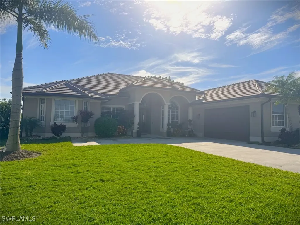 Naples FL, 18445 Royal Hammock Boulevard