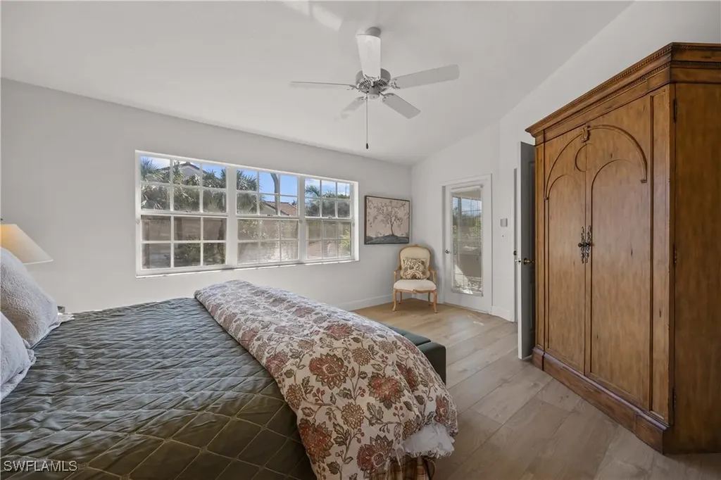 8415 Excalibur Circle Naples FL 34108