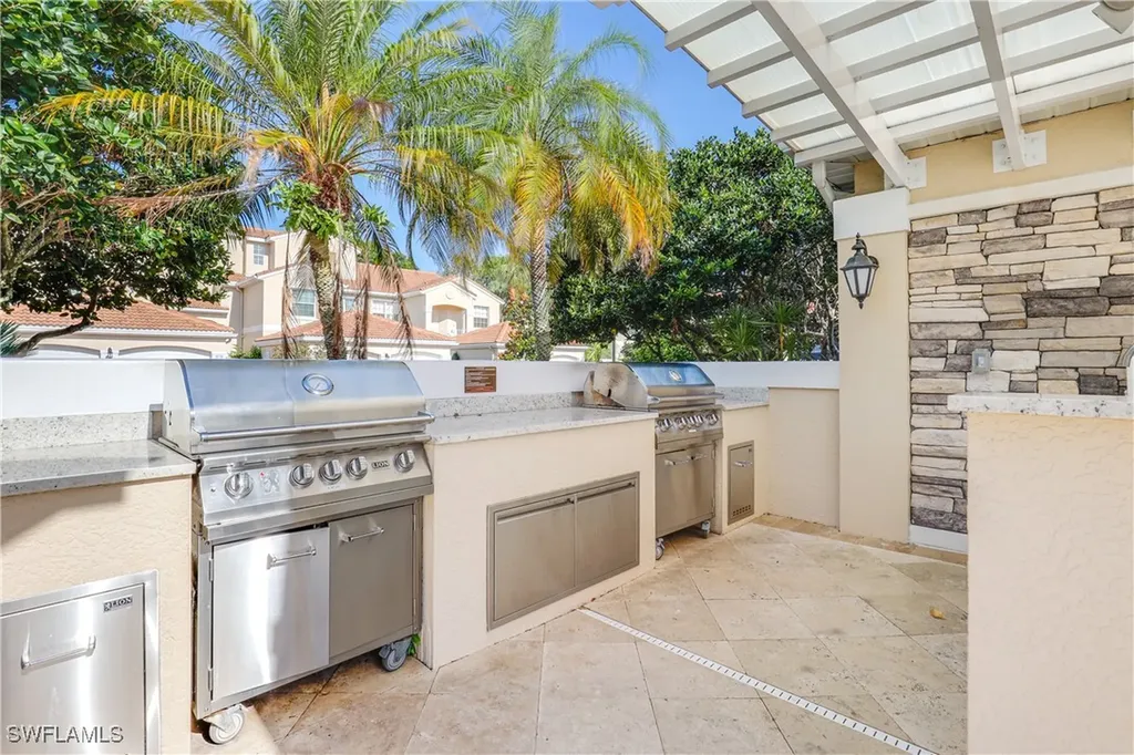 8415 Excalibur Circle Naples FL 34108