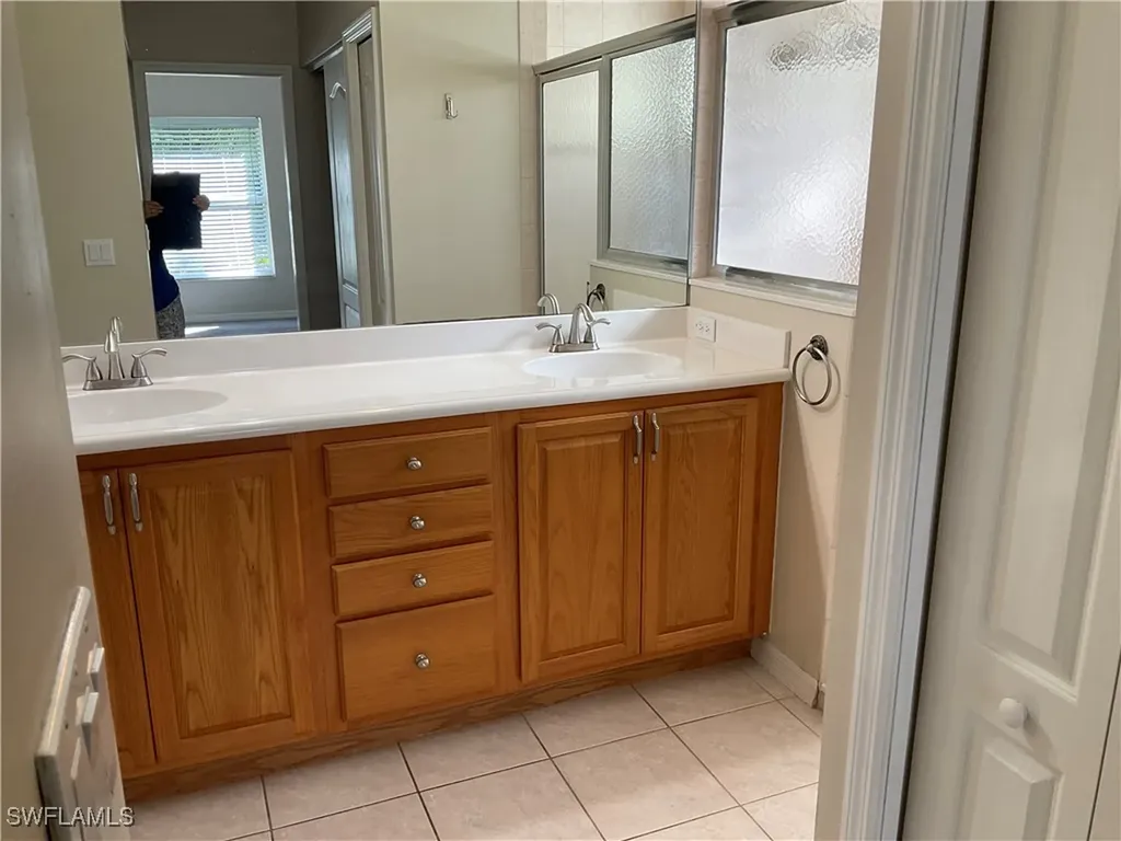 135 Glen Eagle Circle Naples FL 34104