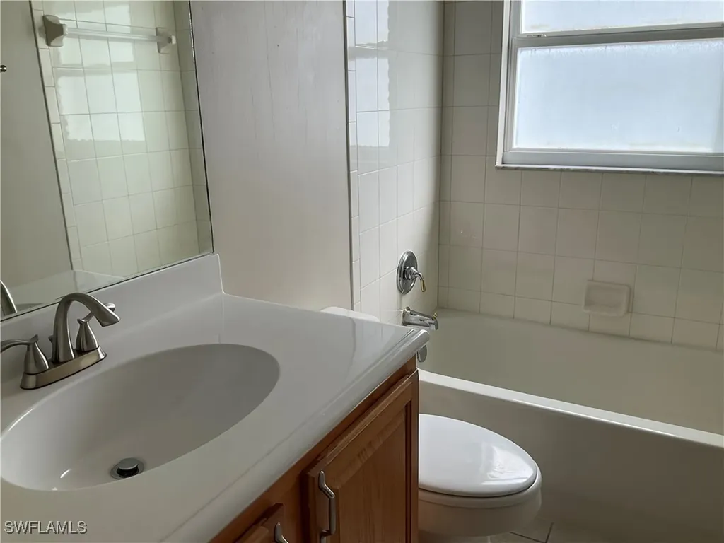 135 Glen Eagle Circle Naples FL 34104