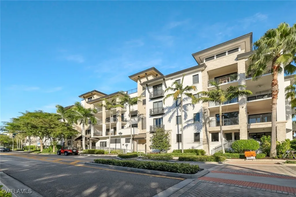 1035 3rd Avenue S Naples FL 34102