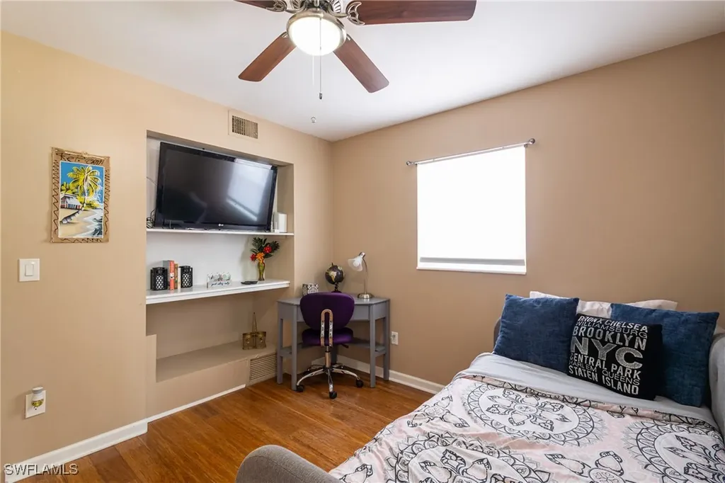 806 97th Avenue N Naples FL 34108