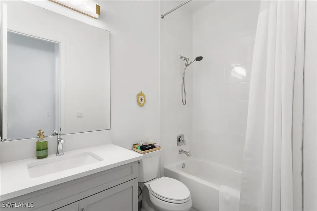 12165 Eucalyptus Way Naples FL 34120