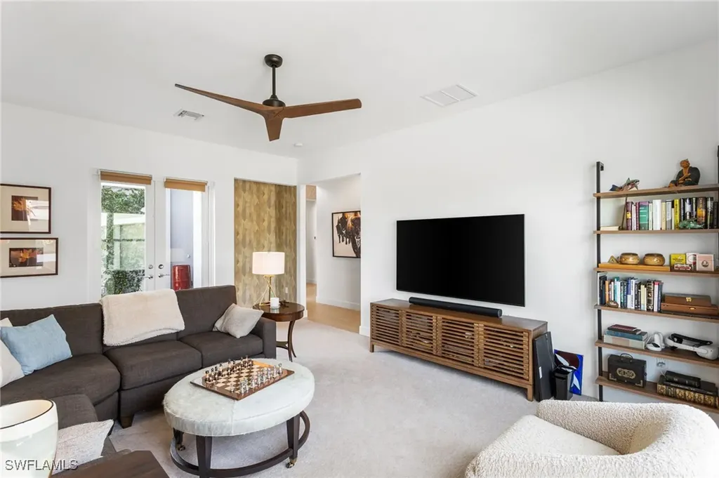12165 Eucalyptus Way Naples FL 34120