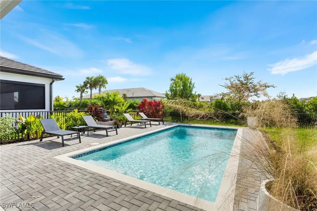 12165 Eucalyptus Way Naples FL 34120