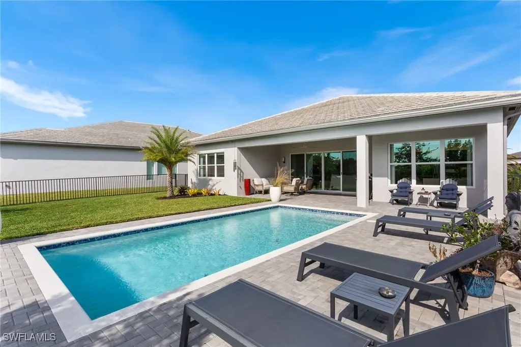 12165 Eucalyptus Way Naples FL 34120