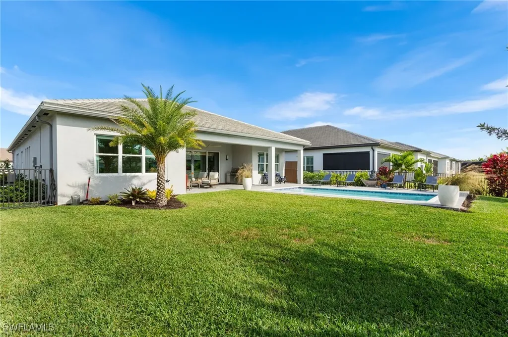 12165 Eucalyptus Way Naples FL 34120