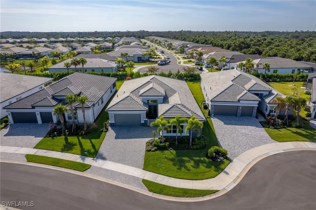 12165 Eucalyptus Way Naples FL 34120
