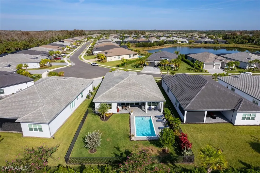 12165 Eucalyptus Way Naples FL 34120