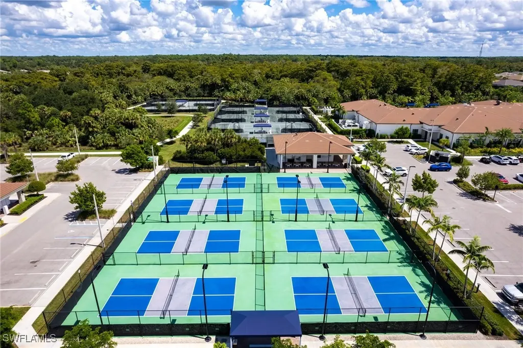 12165 Eucalyptus Way Naples FL 34120