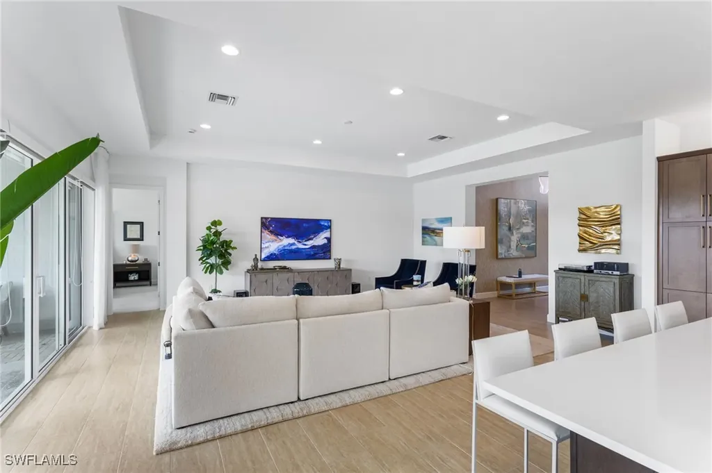 12165 Eucalyptus Way Naples FL 34120