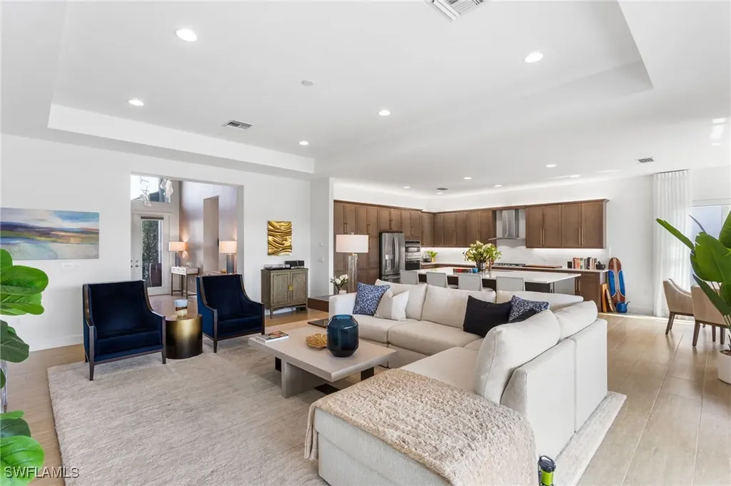 12165 Eucalyptus Way Naples FL 34120