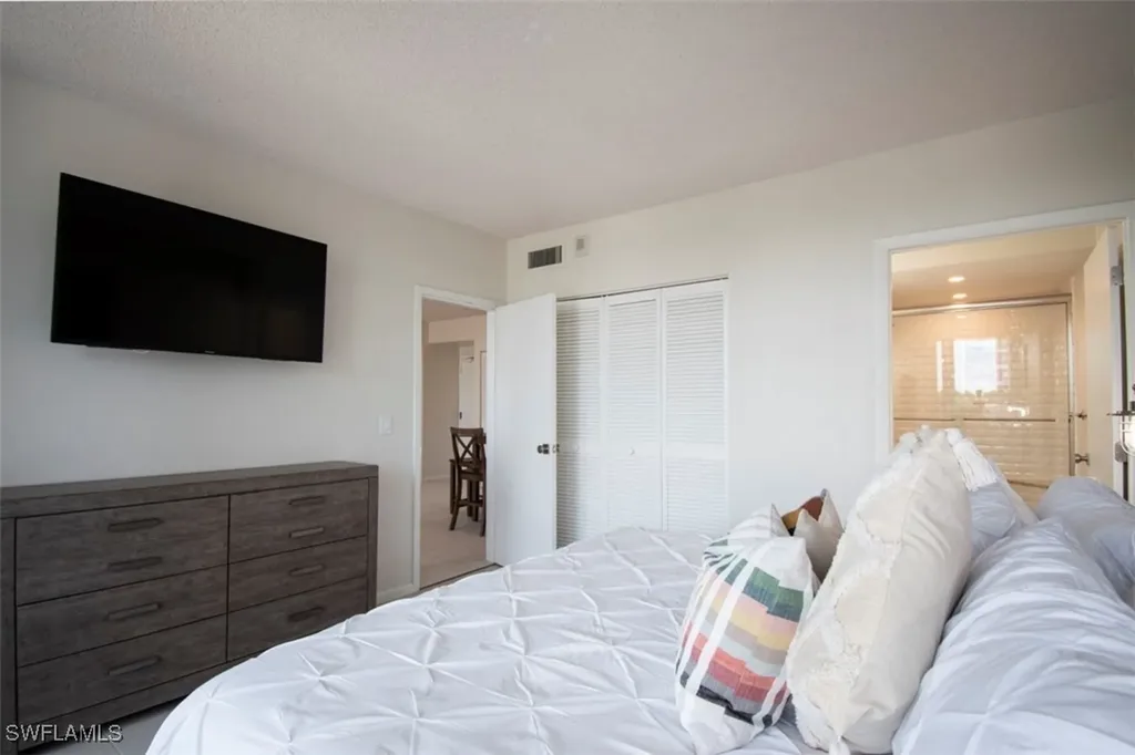 140 Seaview Court Marco Island FL 34145