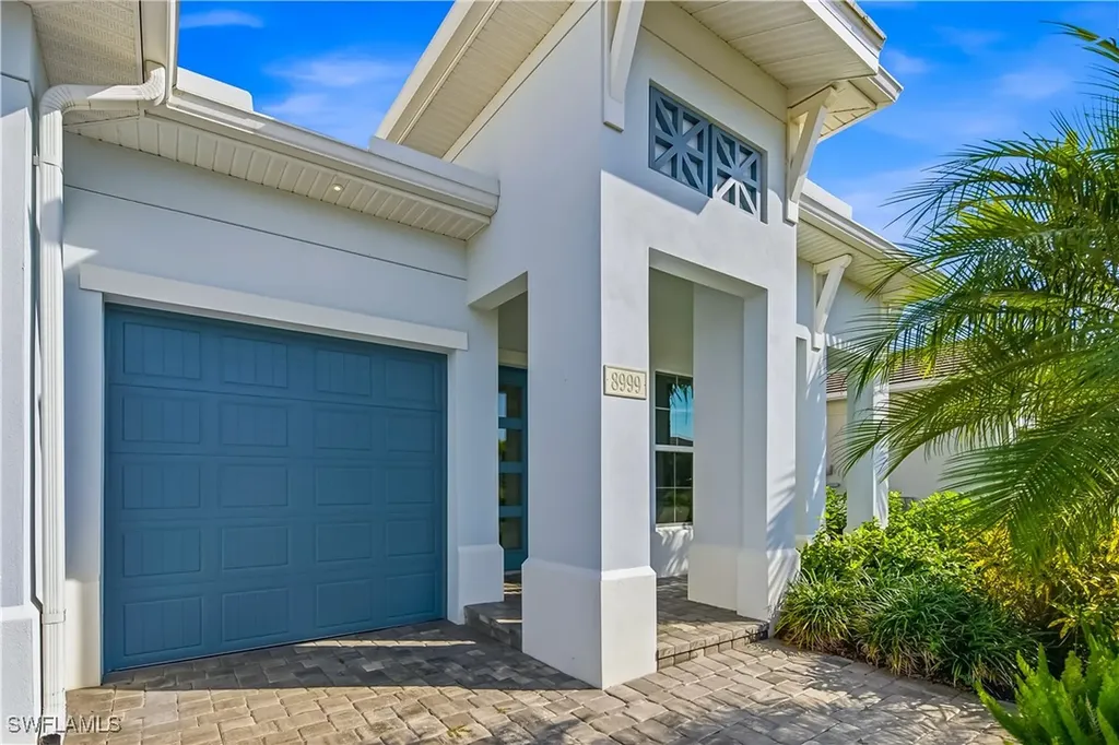 8999 Redonda Drive Naples FL 34114