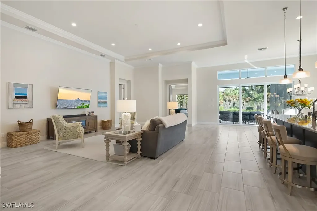 8999 Redonda Drive Naples FL 34114