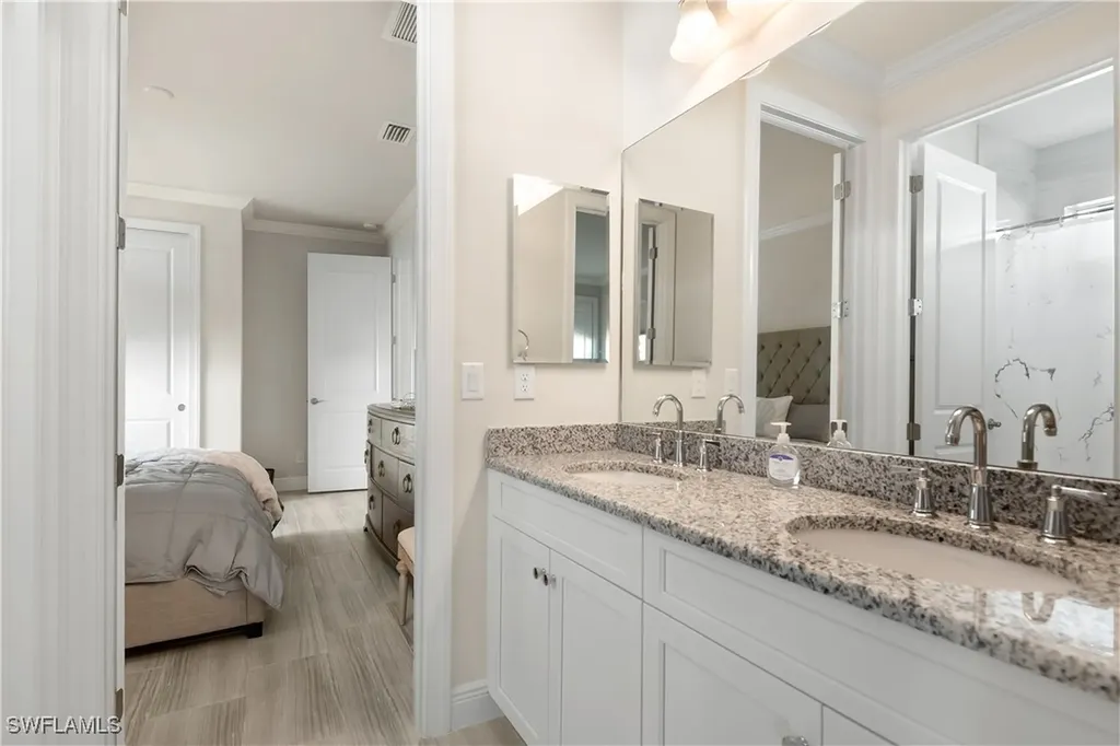 8999 Redonda Drive Naples FL 34114