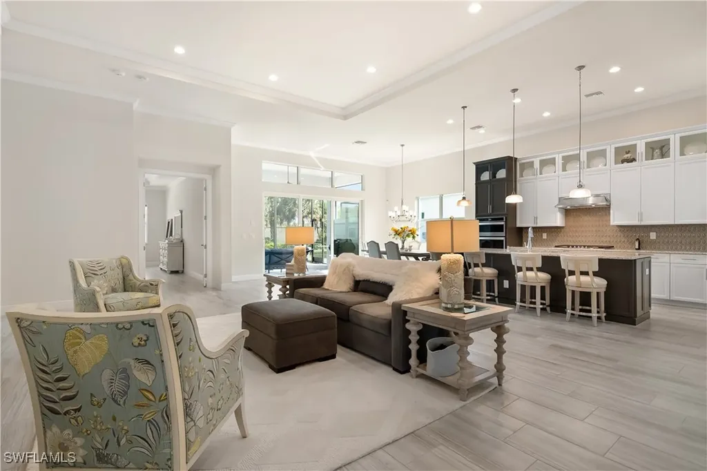 8999 Redonda Drive Naples FL 34114