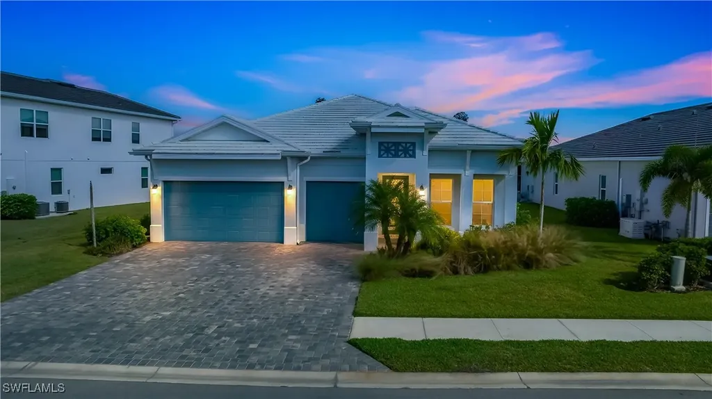 8999 Redonda Drive Naples FL 34114