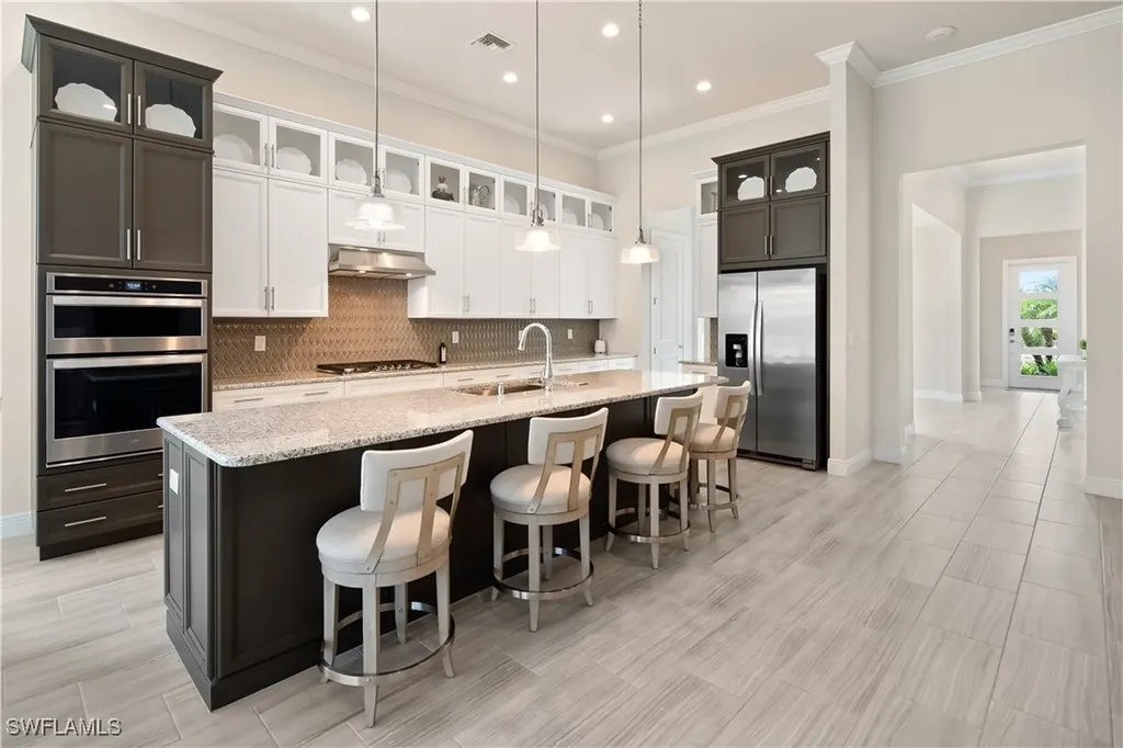 8999 Redonda Drive Naples FL 34114