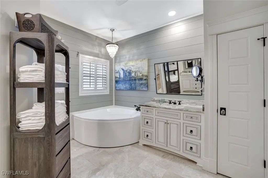 2540 Talon Court Naples FL 34105