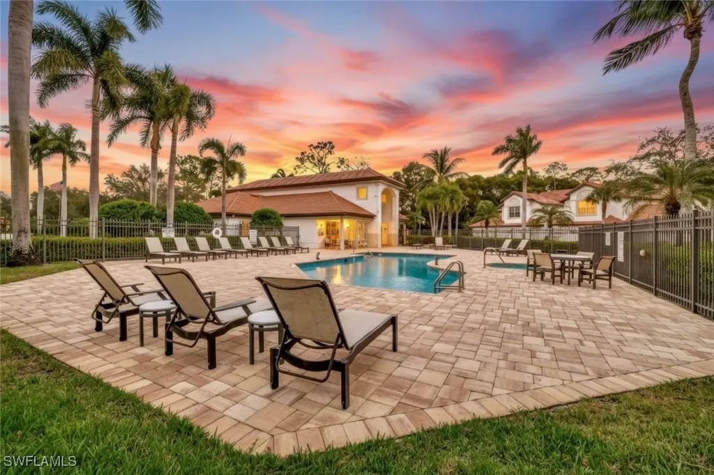 2540 Talon Court Naples FL 34105