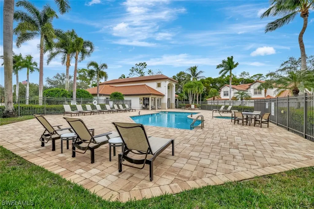 2540 Talon Court Naples FL 34105
