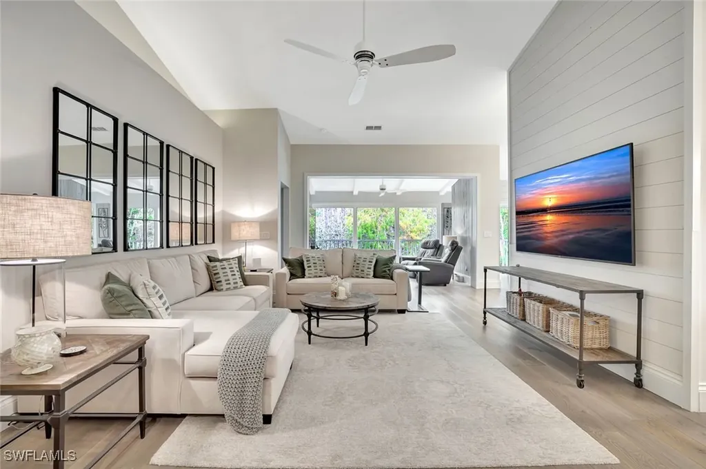 2540 Talon Court Naples FL 34105