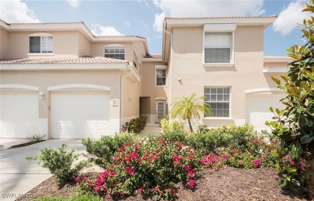 343 Dover Place Naples FL 34104
