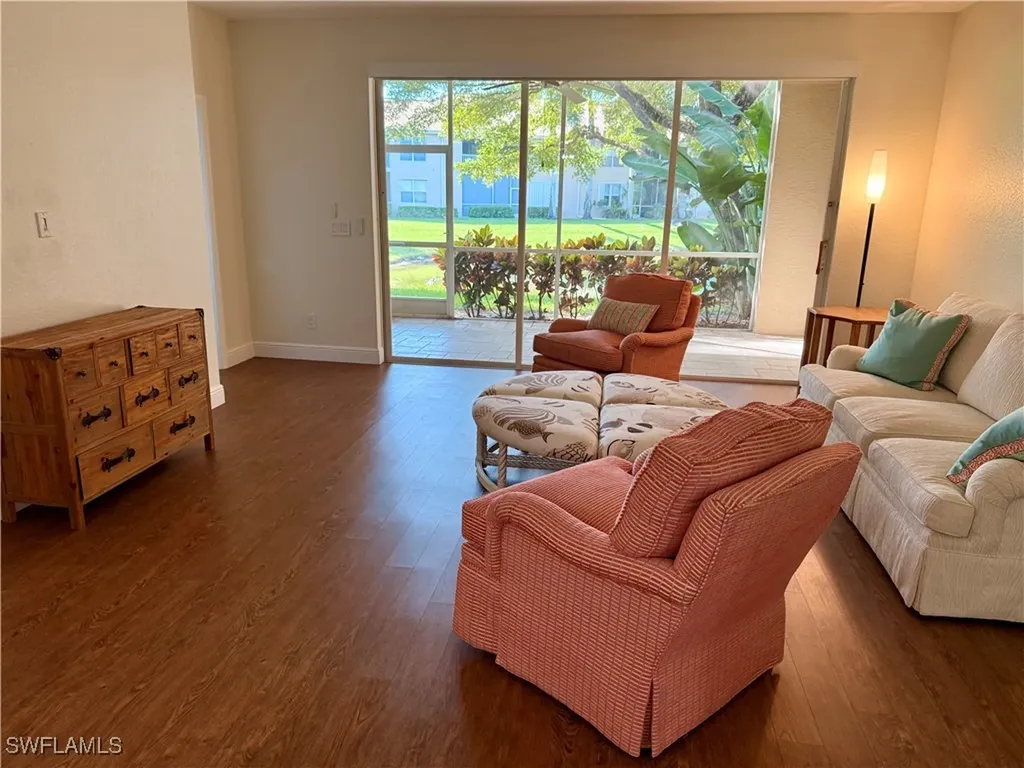 343 Dover Place Naples FL 34104