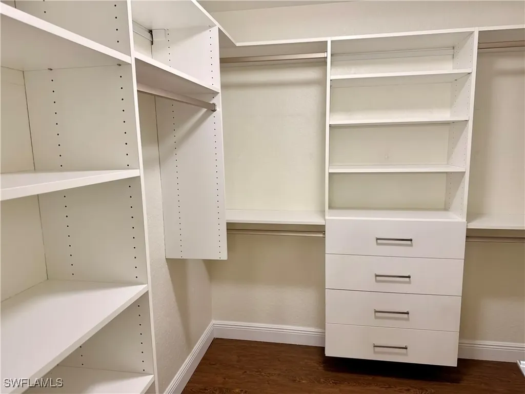 343 Dover Place Naples FL 34104