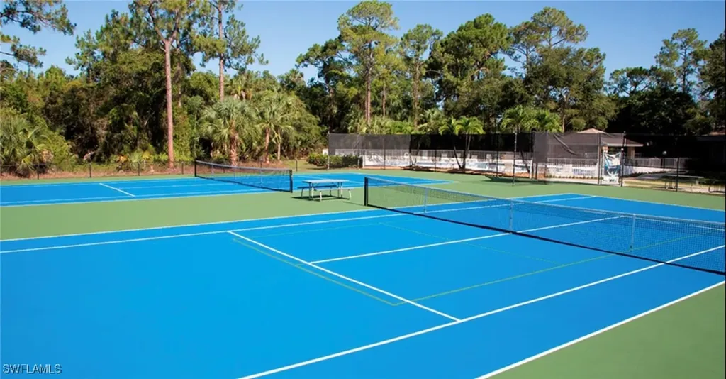 343 Dover Place Naples FL 34104