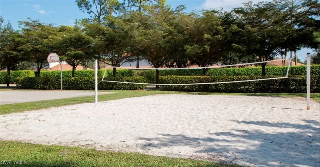 343 Dover Place Naples FL 34104