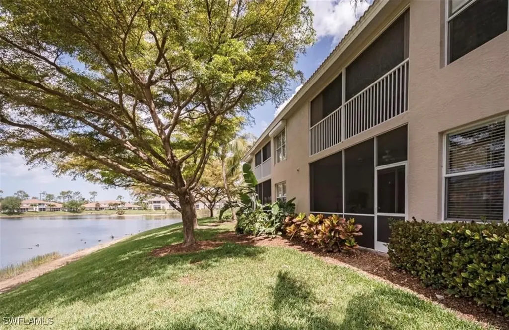 343 Dover Place Naples FL 34104