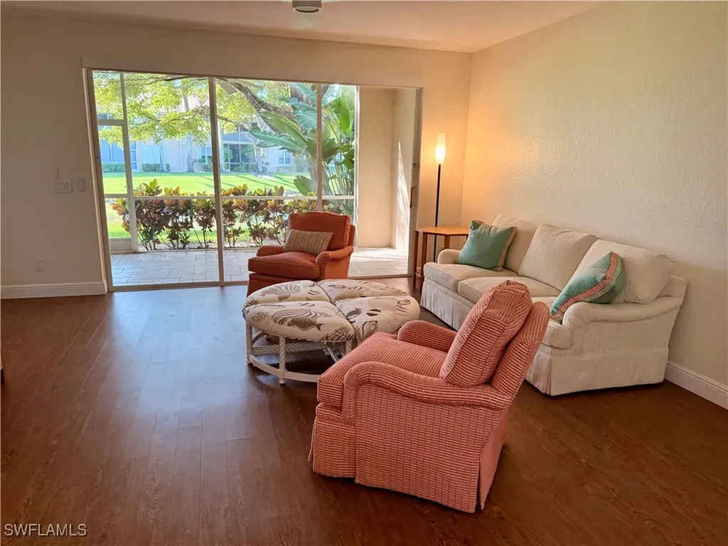 343 Dover Place Naples FL 34104