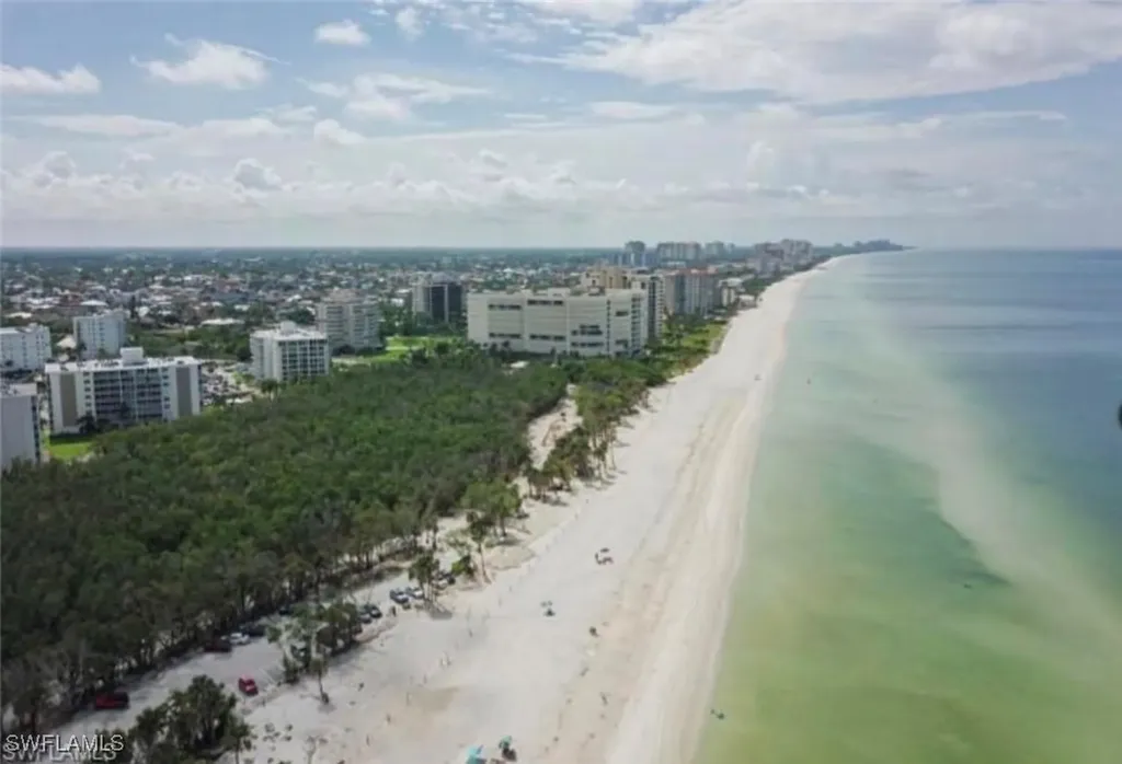 3 Bluebill Avenue Naples FL 34108